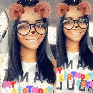 Meet your Posher, Cecelia